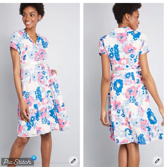 Modcloth Exciting Find Floral Dress - Picture 1 of 11